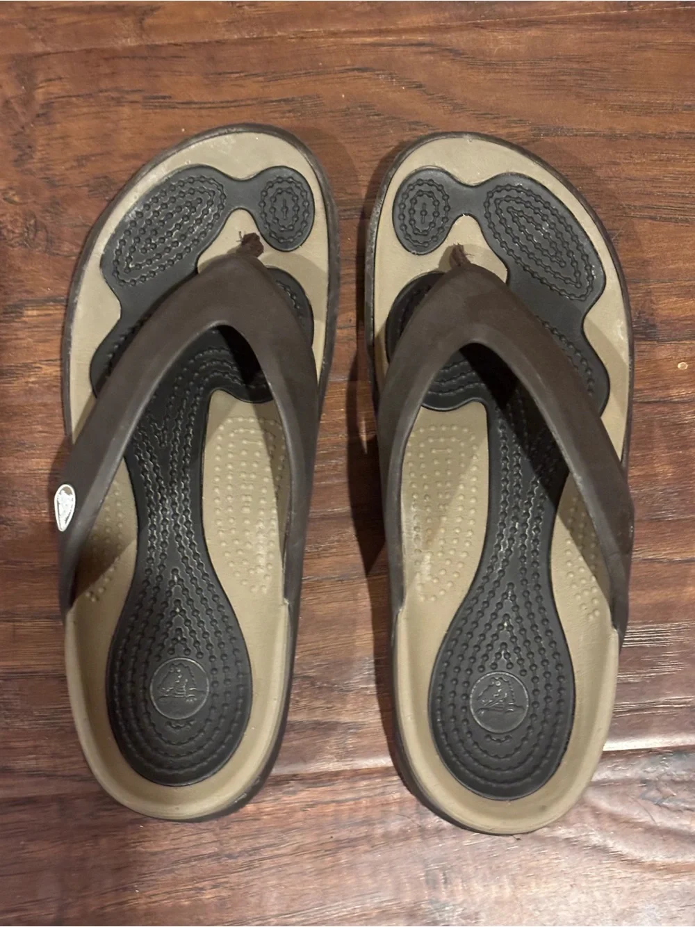 Crocs Men’s Brown & Tan Comfort Flip Flops Thong Sandals Size 10